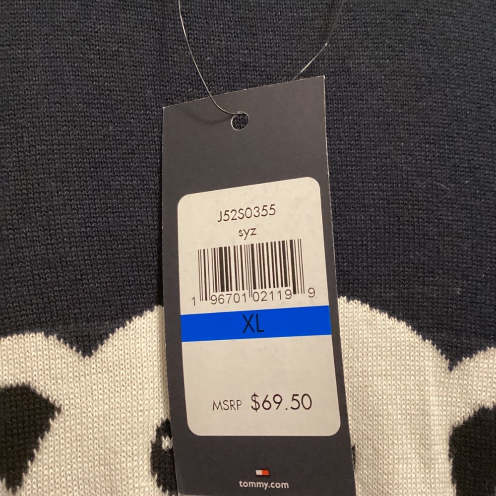 Tommy Hilfiger Women's Cotton Graphic Crewneck Sweater, size XL - Picture 2 of 7